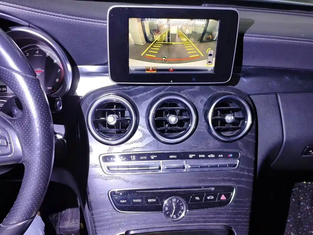 Mercedes-Benz C-Class — миниатюра 13