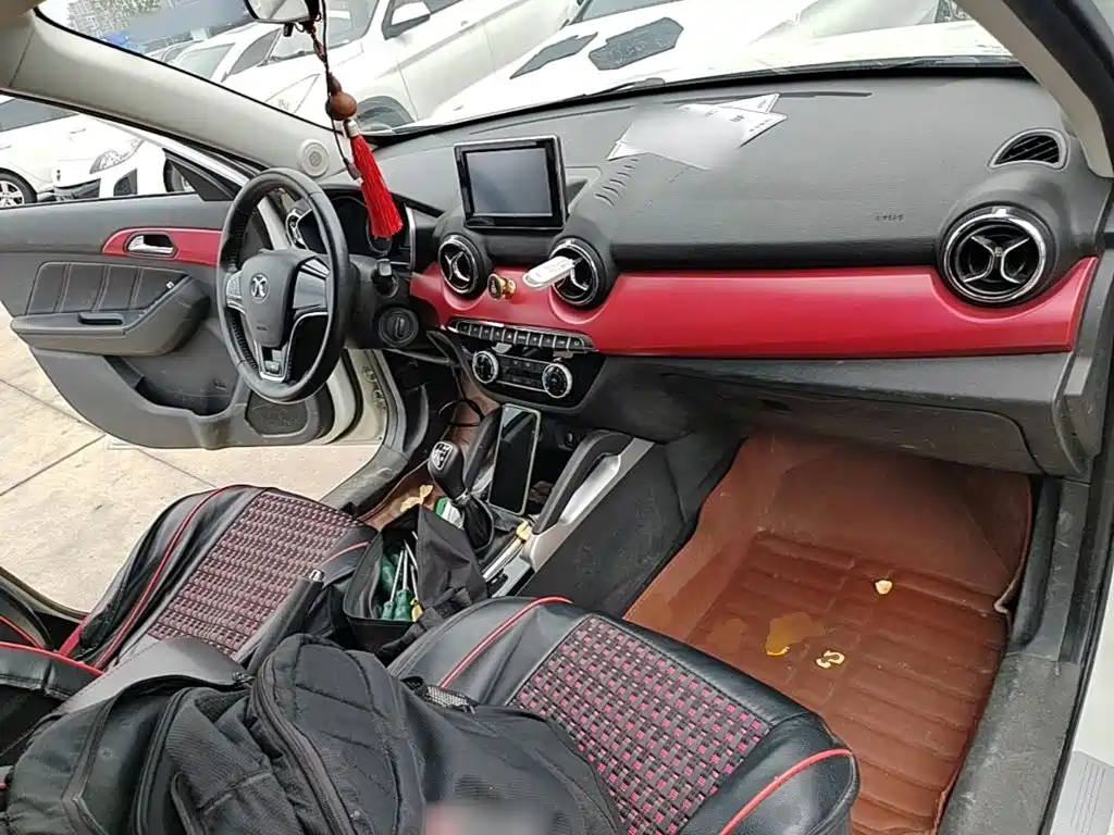 BAIC Senova X35 — миниатюра 10