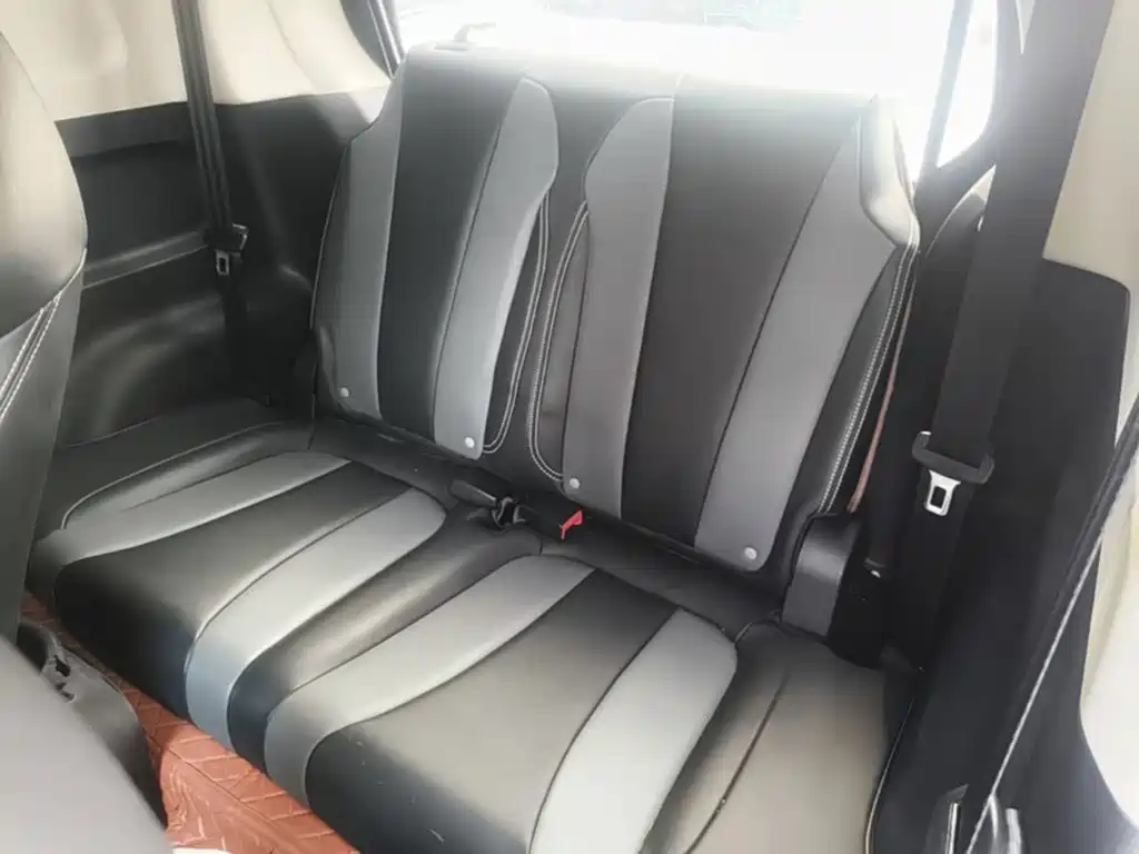 Roewe Clever — миниатюра 17