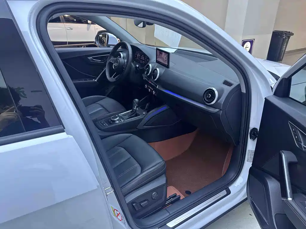 Audi Q2L 2022 35 TFSI Luxury