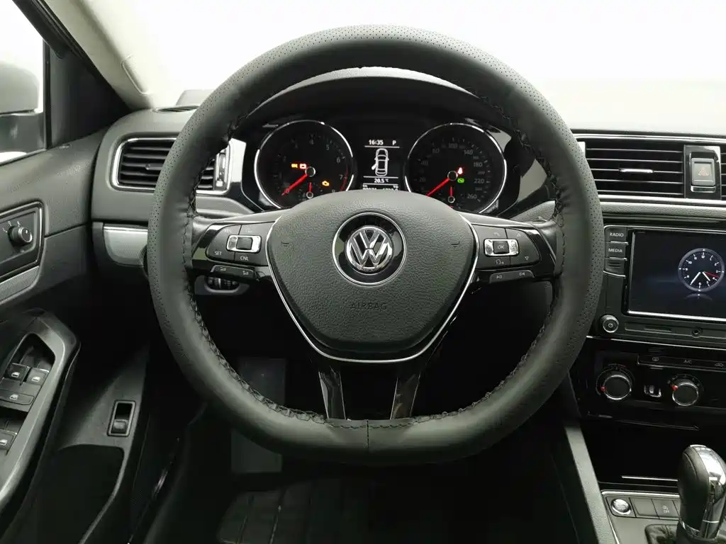 Volkswagen Sagitar — миниатюра 11