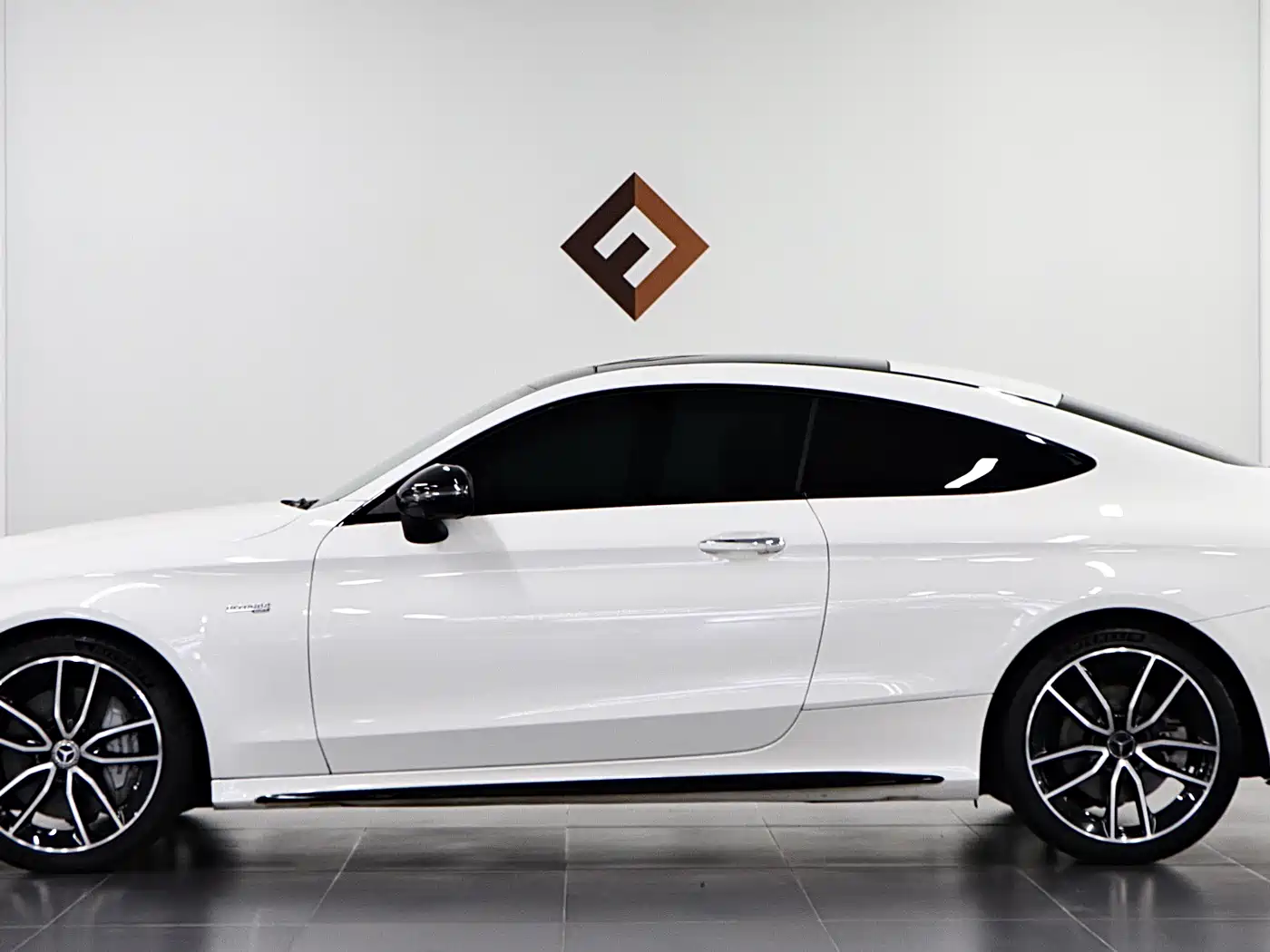 Mercedes-Benz C-class AMG id 4547617 из Китая 17