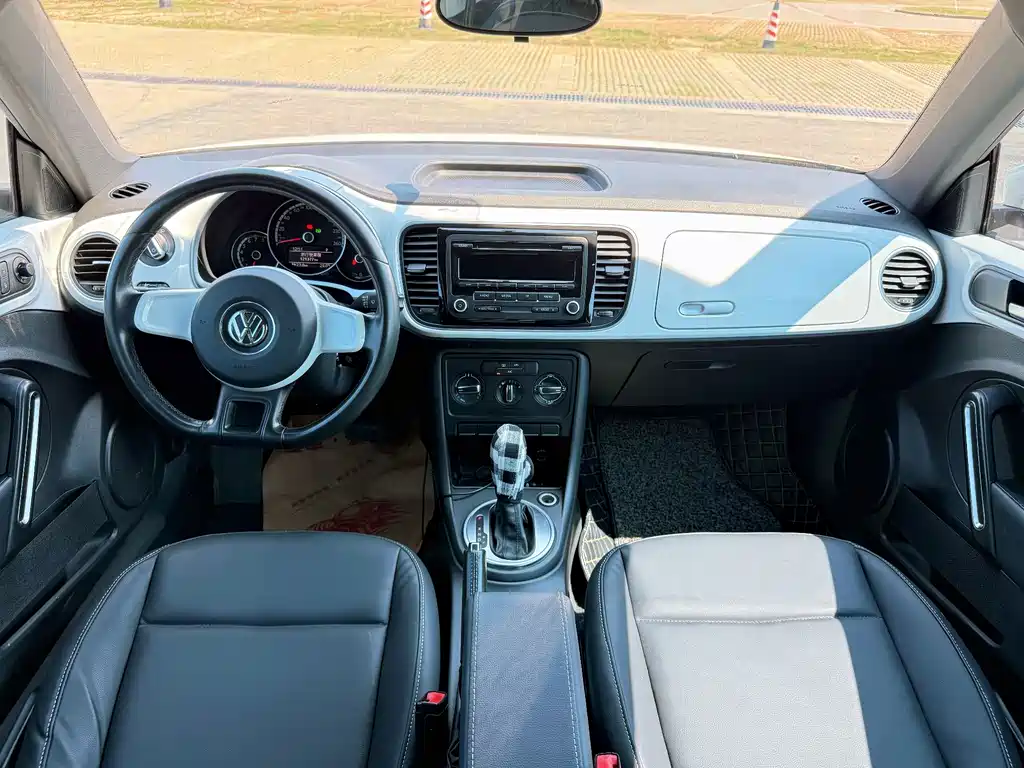 Volkswagen Beetle — миниатюра 9