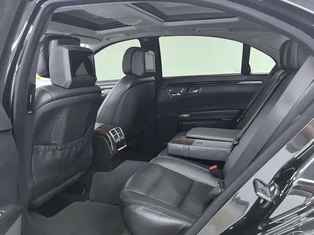 Mercedes-Benz S-Class — миниатюра 6