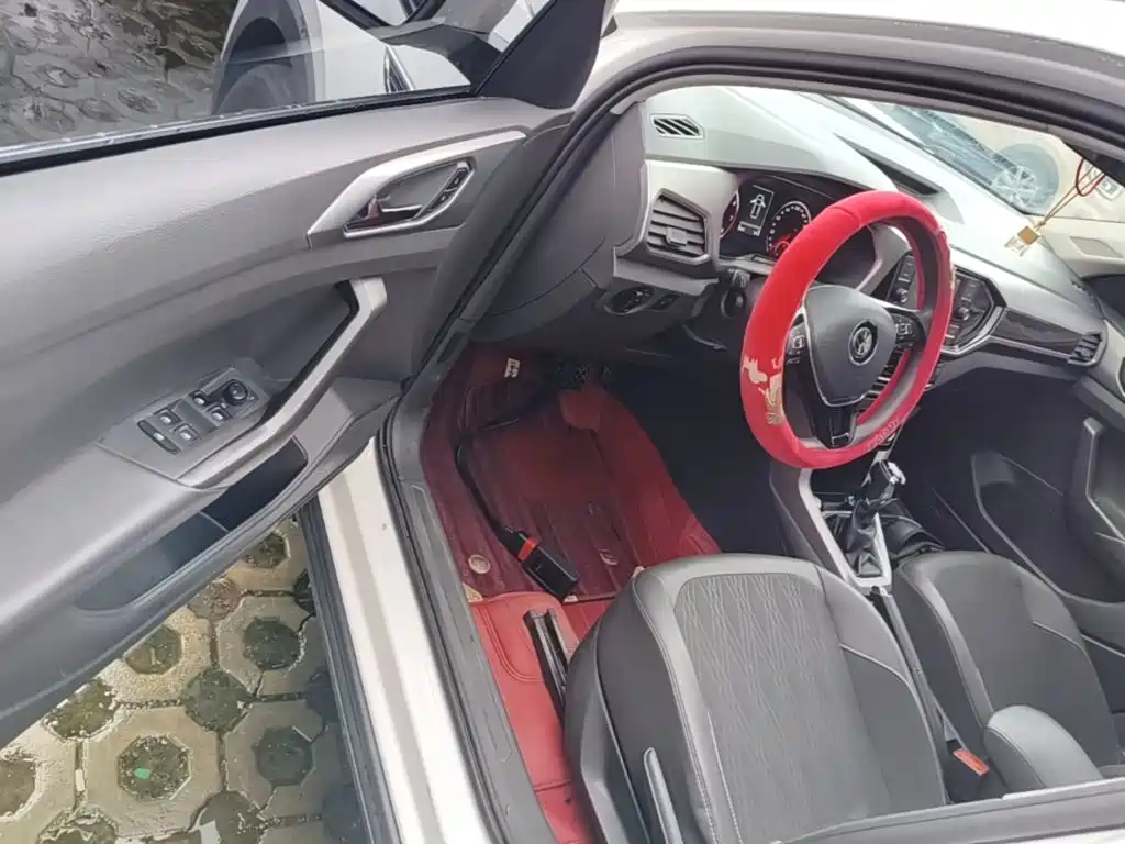 Volkswagen T-Cross — миниатюра 16