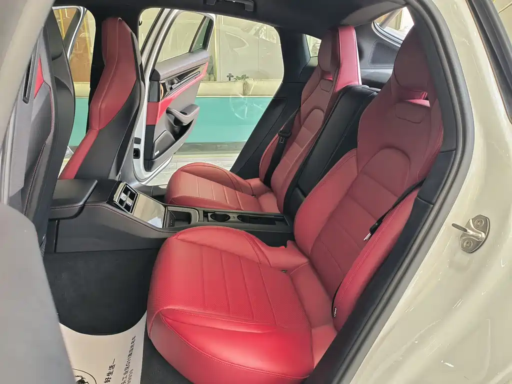 Porsche Panamera — миниатюра 4