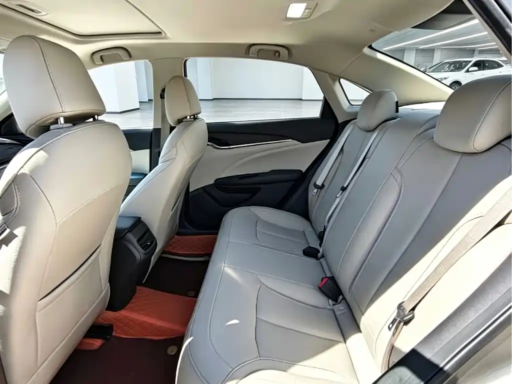 Buick Excelle — миниатюра 6
