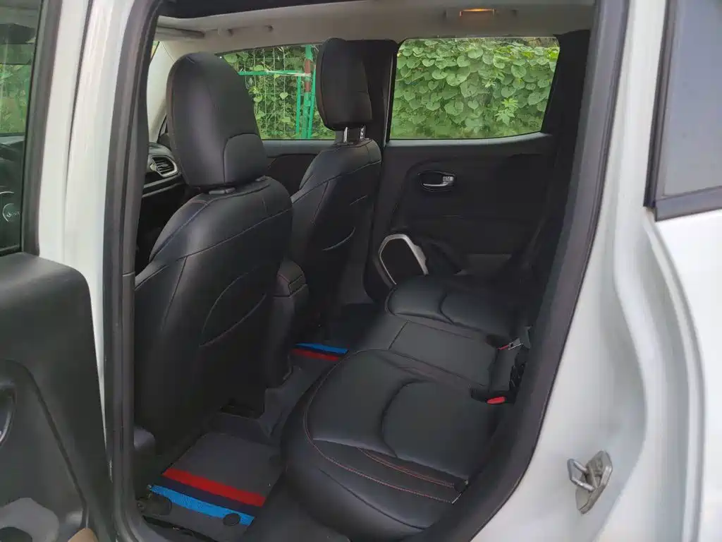 Jeep Renegade — миниатюра 13