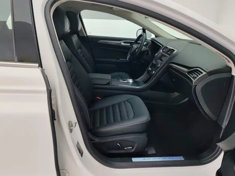 Ford Mondeo — миниатюра 8