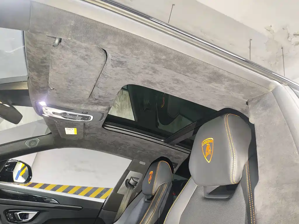 Lamborghini Urus — миниатюра 6