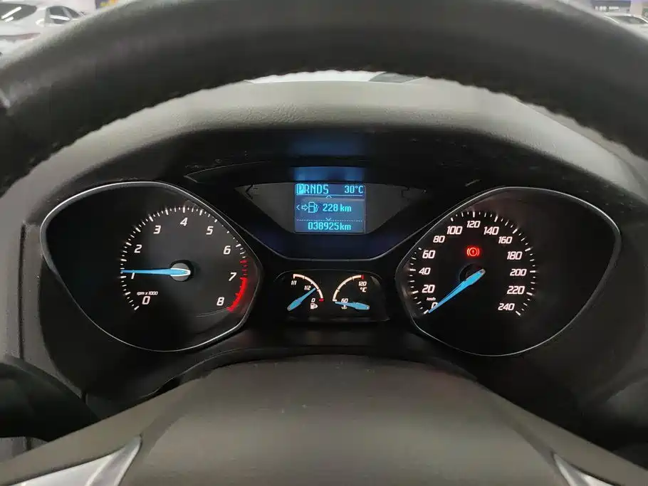 Ford Focus — миниатюра 14