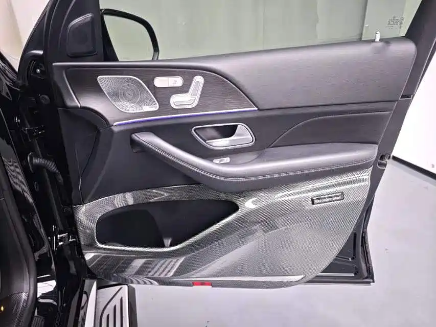 Mercedes-Benz GLE (Import) — миниатюра 20