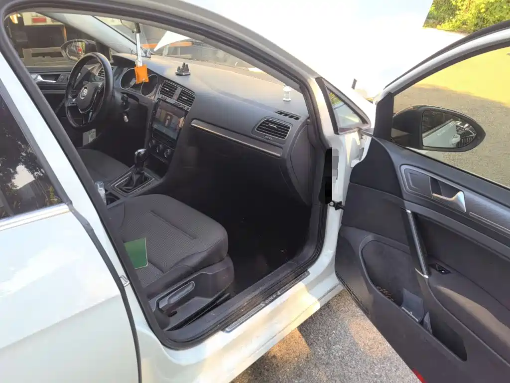 Volkswagen Golf — миниатюра 20