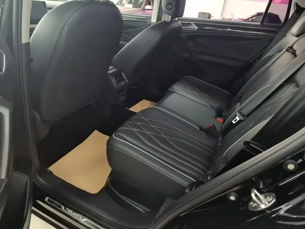 Volkswagen Tiguan L — миниатюра 17