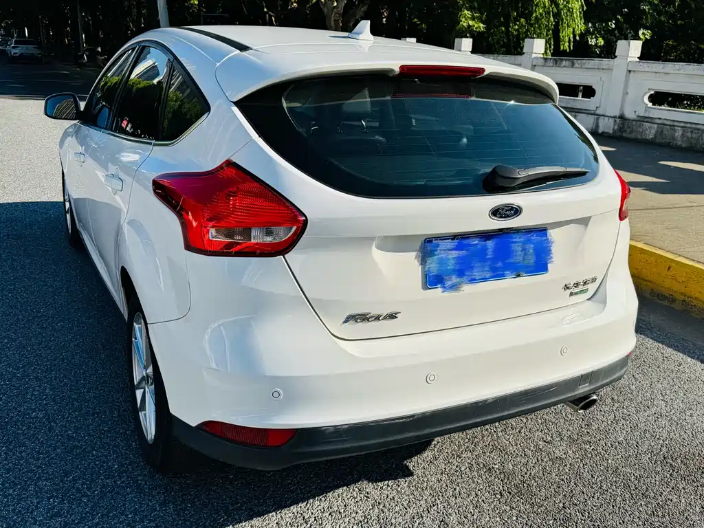 Ford Focus — миниатюра 9