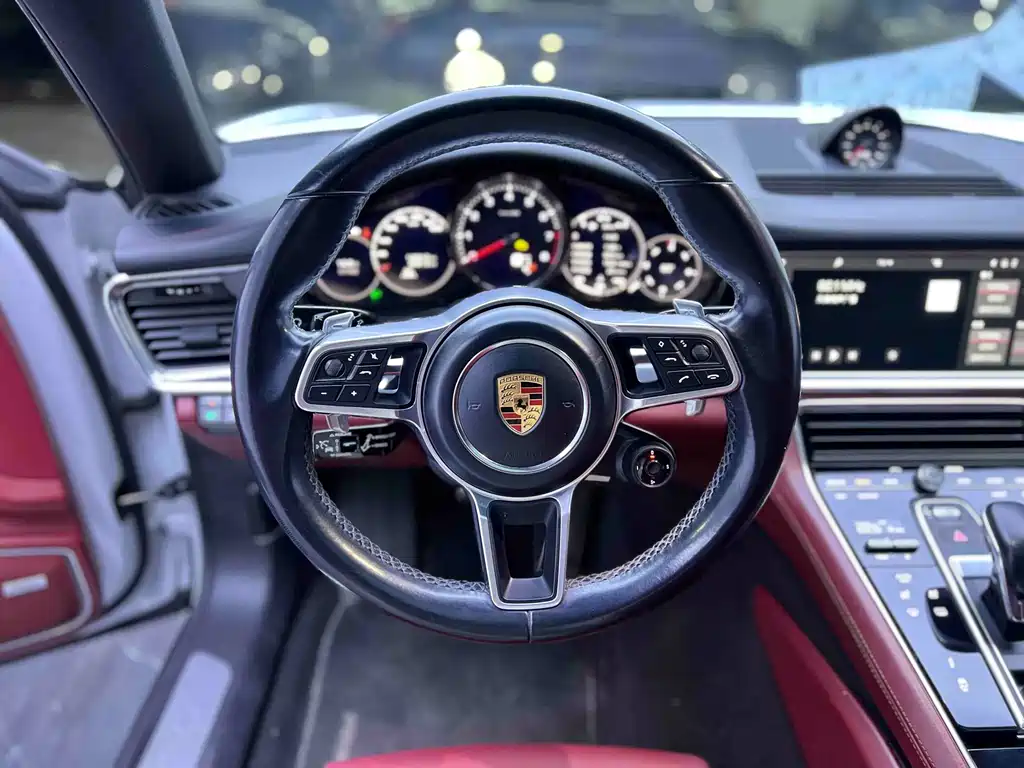 PORSCHE PANAMERA