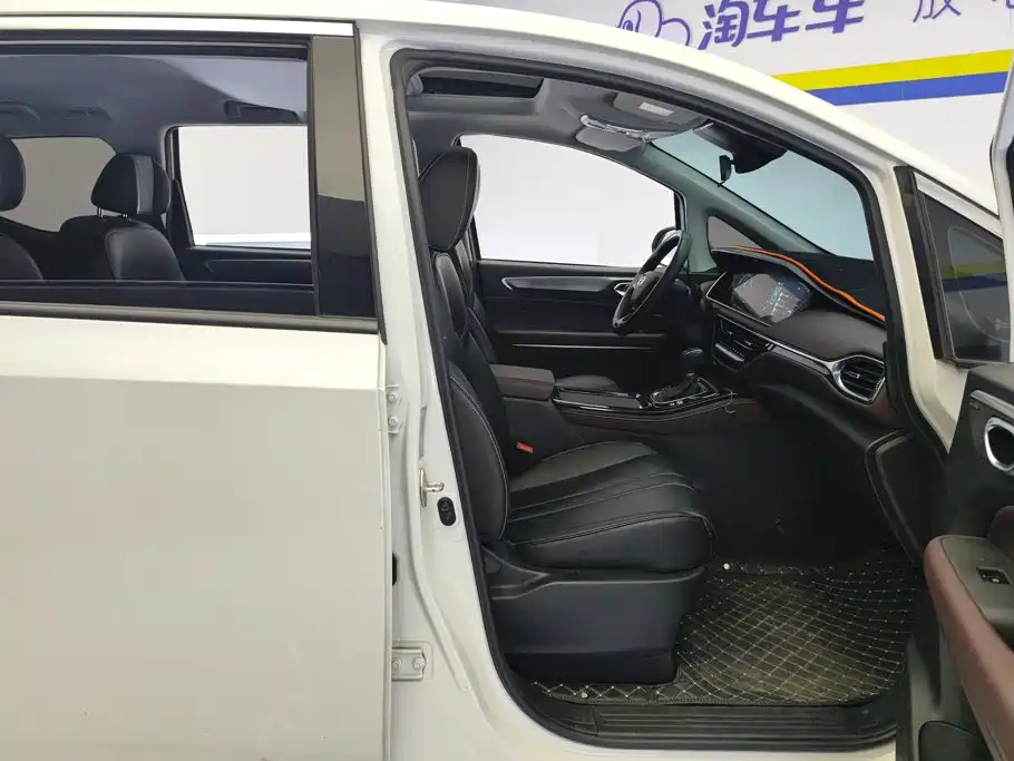 GAC Motor Trumpchi M6 — миниатюра 8