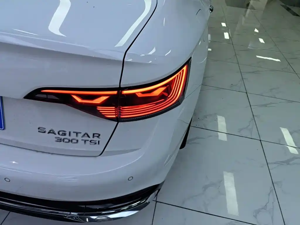 Volkswagen Sagitar — миниатюра 8