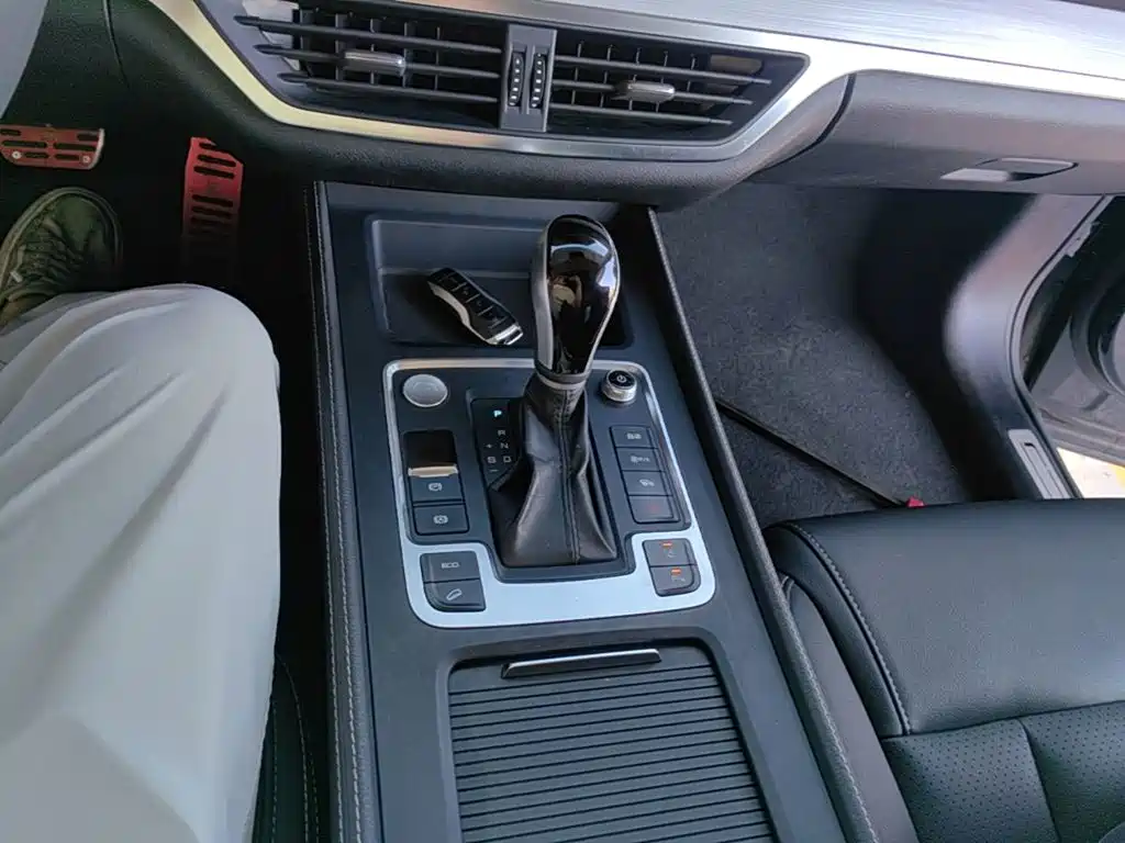 BYD Tang — миниатюра 14