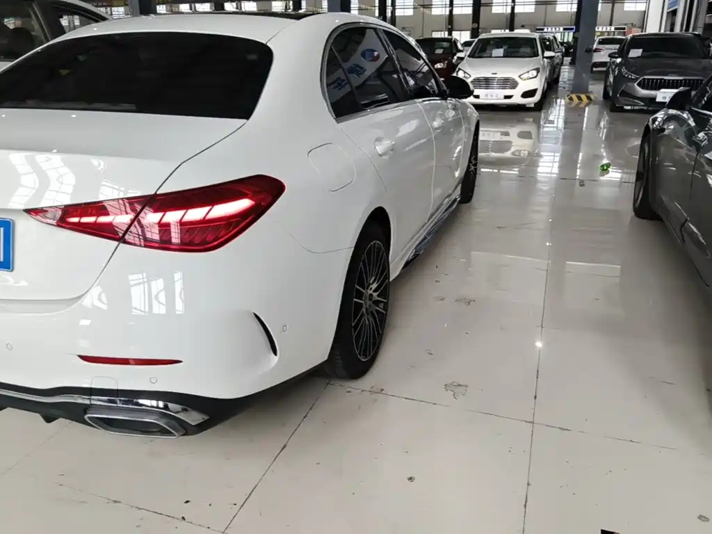Mercedes-Benz C-Class — миниатюра 8