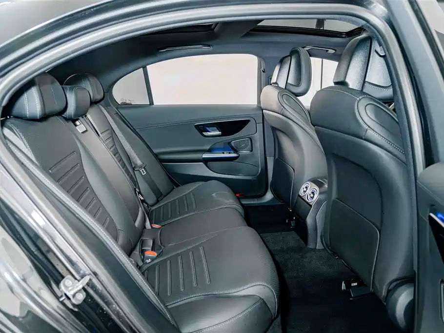 Mercedes-Benz C-Class — миниатюра 19