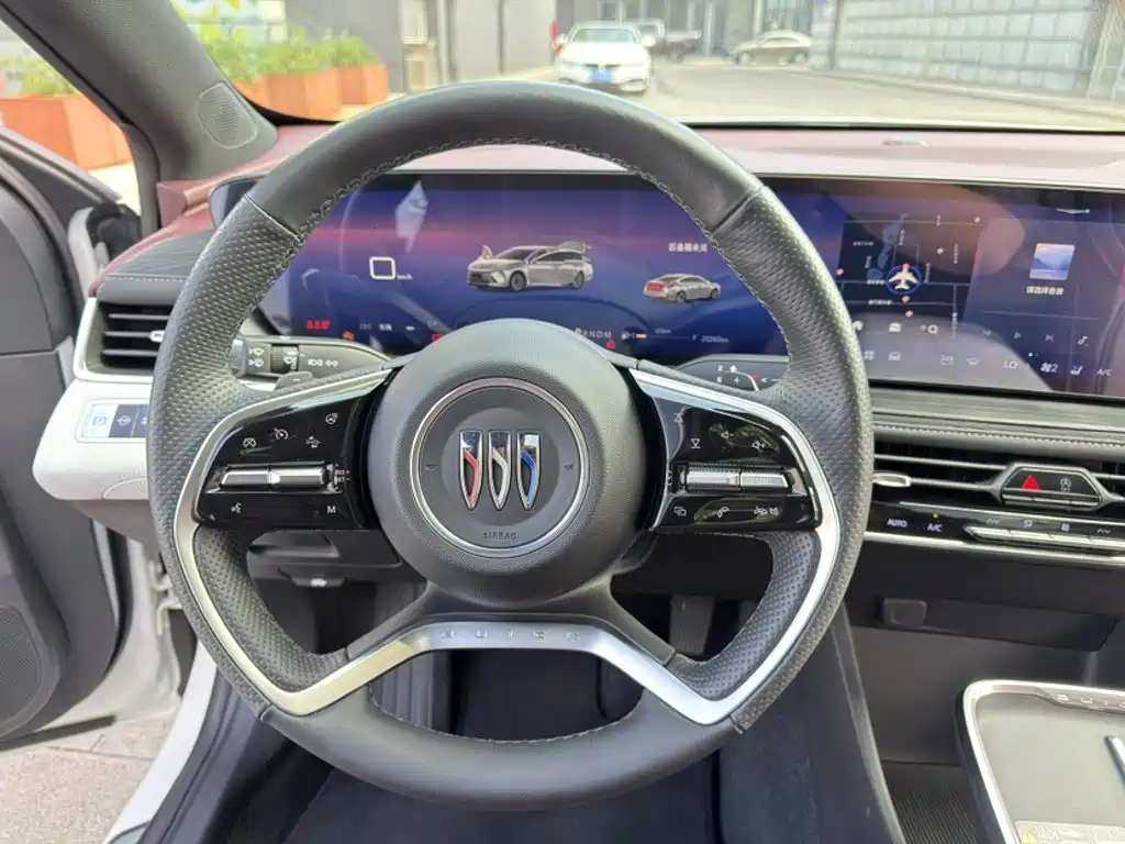 Buick LaCrosse — миниатюра 19