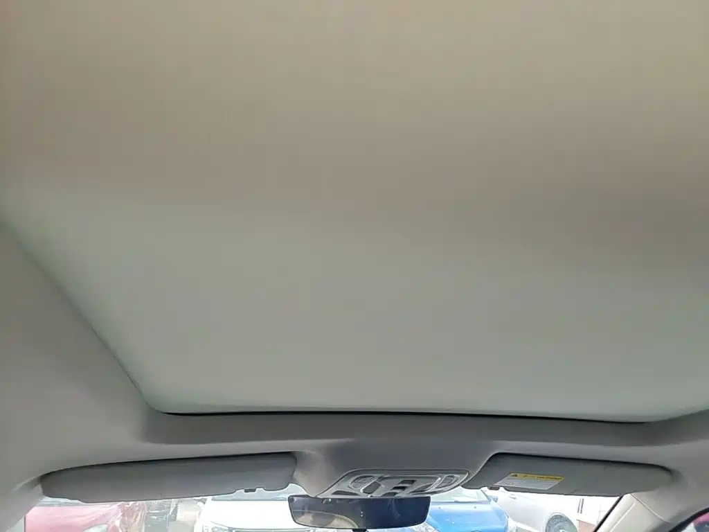 Roewe RX5 New Energy — миниатюра 18