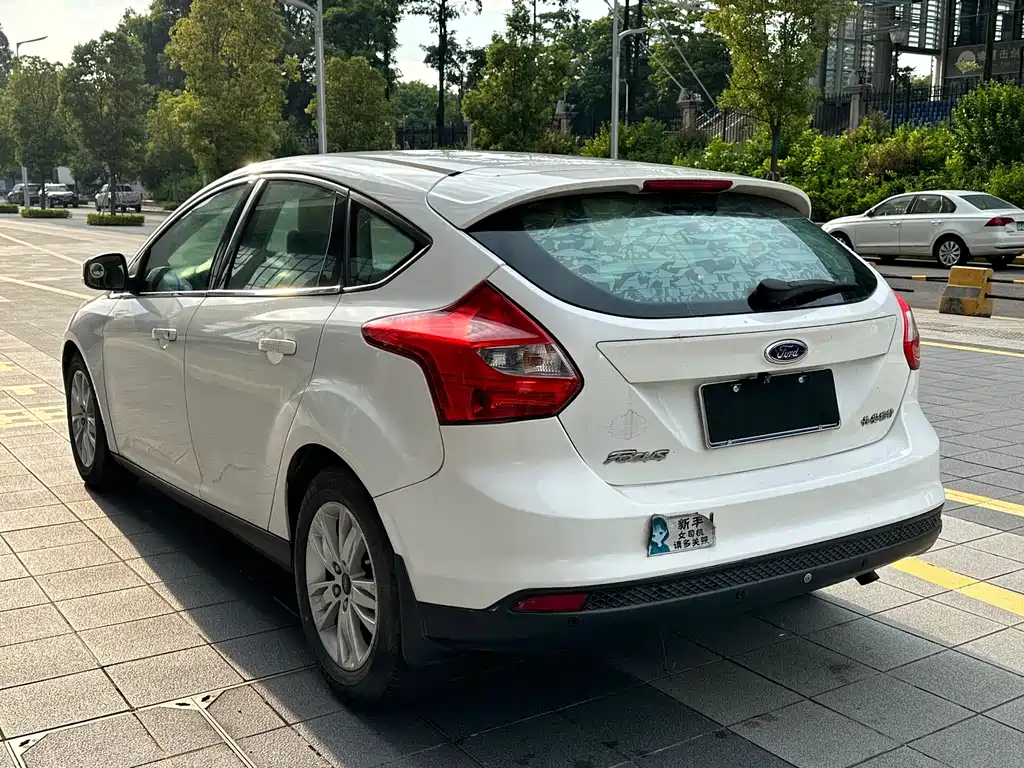 Ford Focus — миниатюра 8