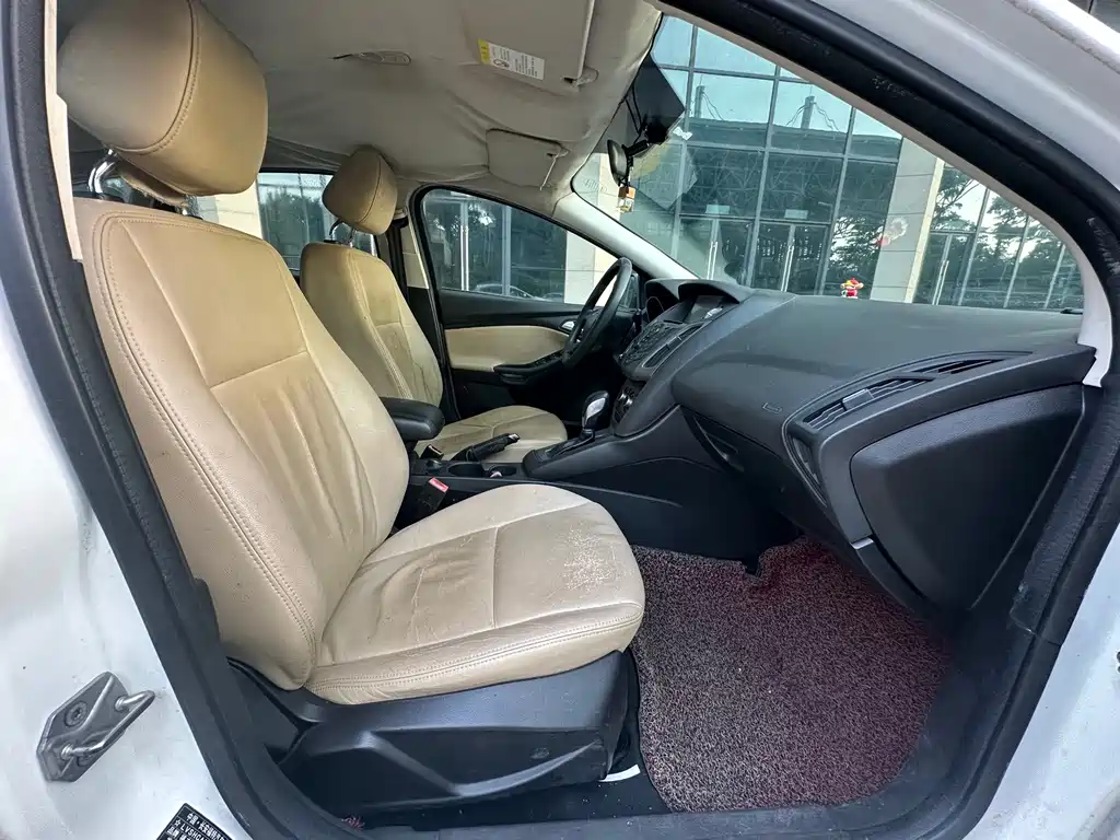 Ford Focus — миниатюра 10