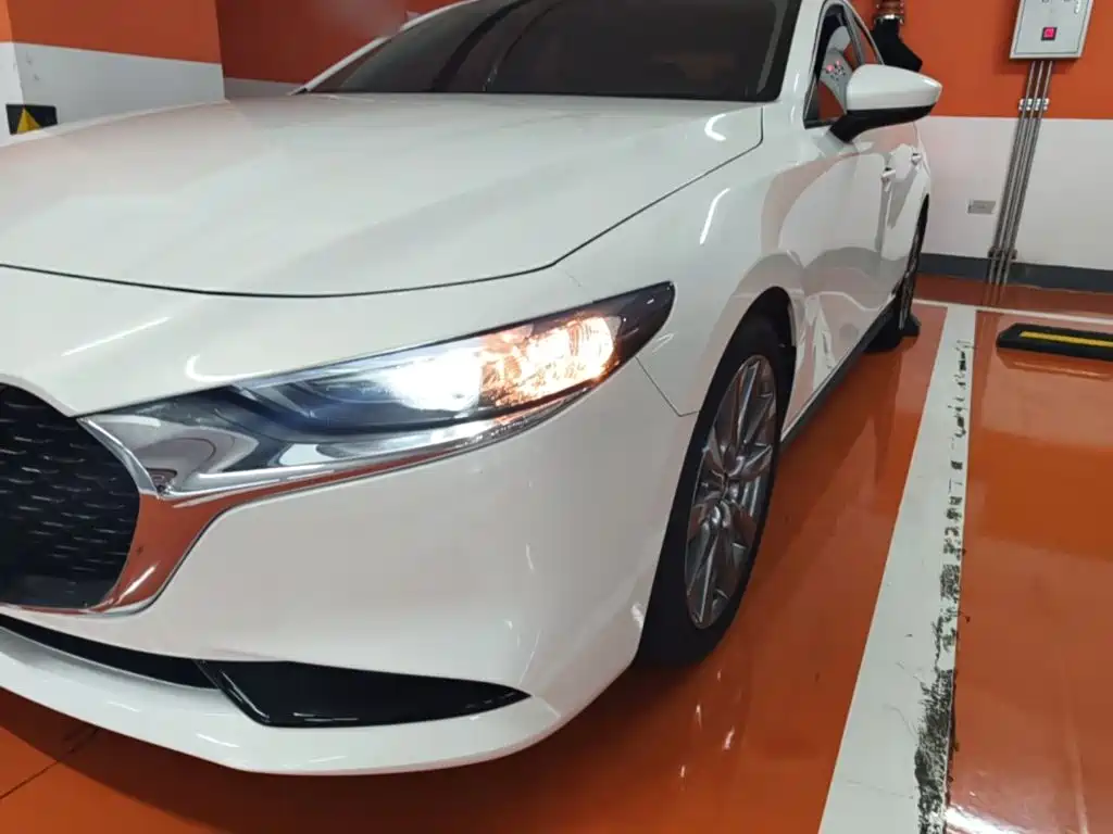 Mazda 3 Axela — миниатюра 24