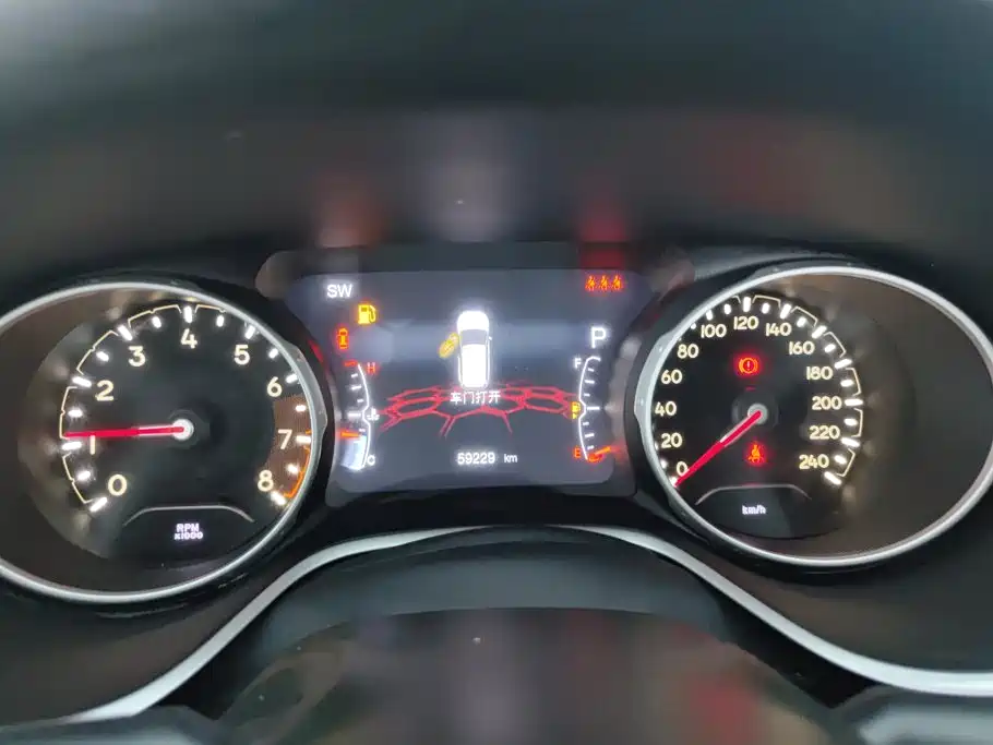 Jeep Compass — миниатюра 14