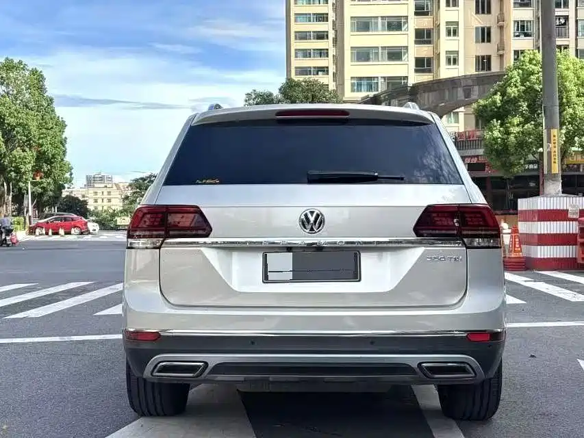 Volkswagen Teramont — миниатюра 3