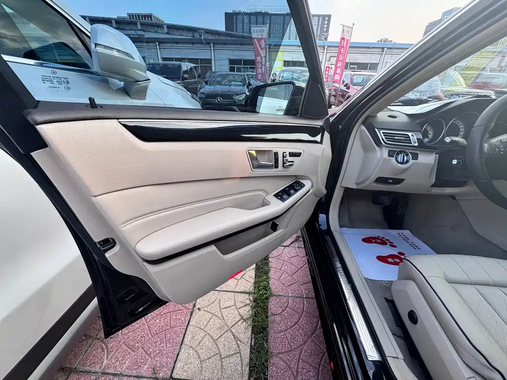 Mercedes-Benz E-Class — миниатюра 5
