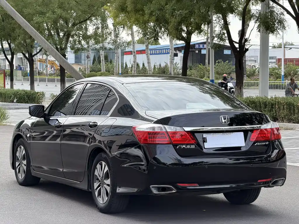 Honda Accord — миниатюра 4