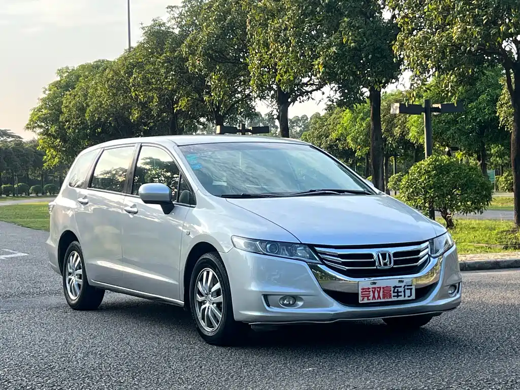Honda Odyssey 2.4L Comfort Edition, фото 3
