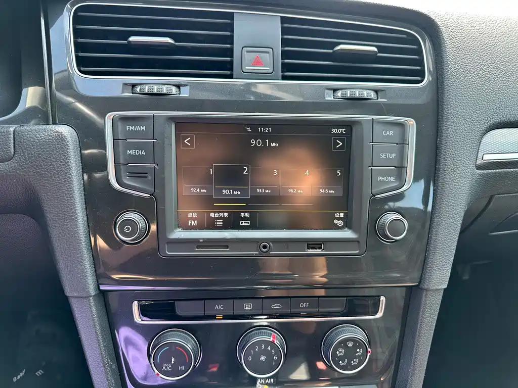 Volkswagen Golf — миниатюра 13