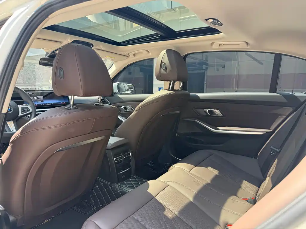 BMW i3 — миниатюра 6