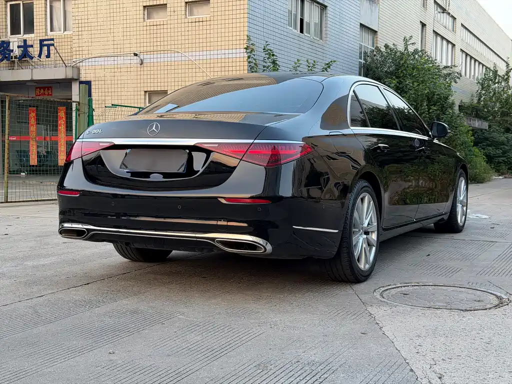 Mercedes-Benz S-Class — миниатюра 17