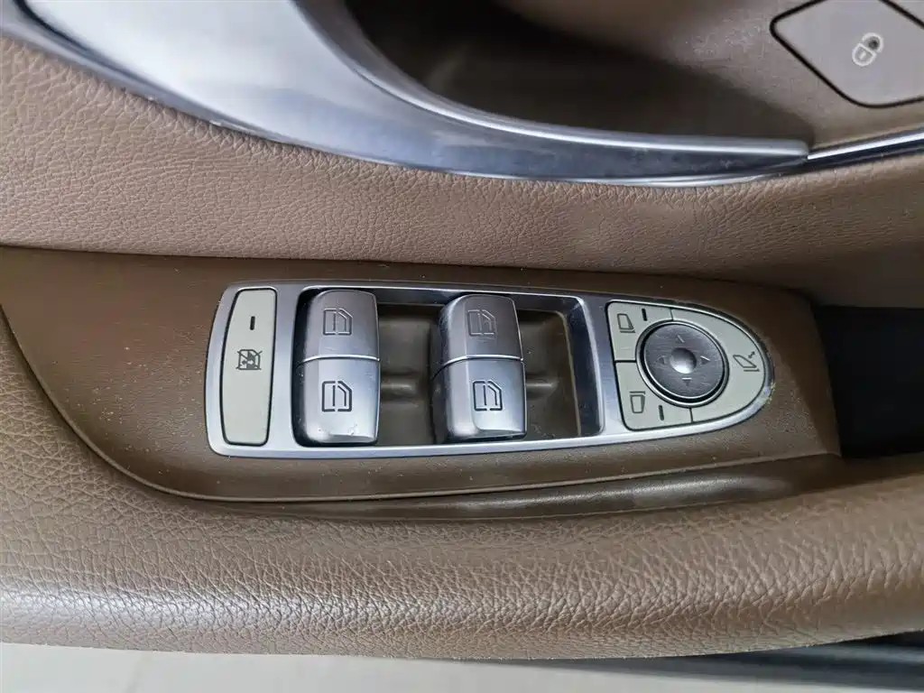 Mercedes-Benz E-Class E 2017 E 300 L Sport Fashion