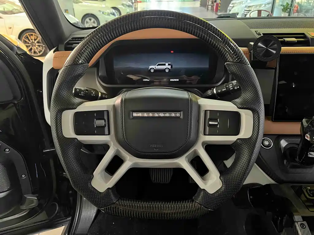 Land Rover Defender — миниатюра 9