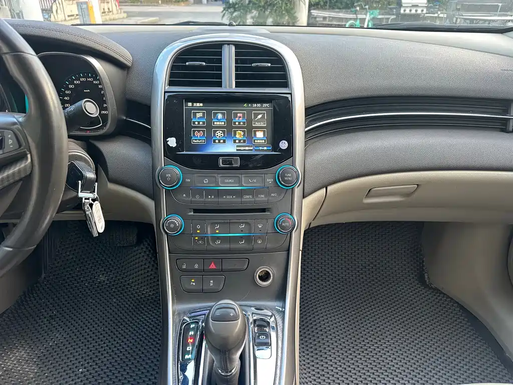 Chevrolet Malibu — миниатюра 17