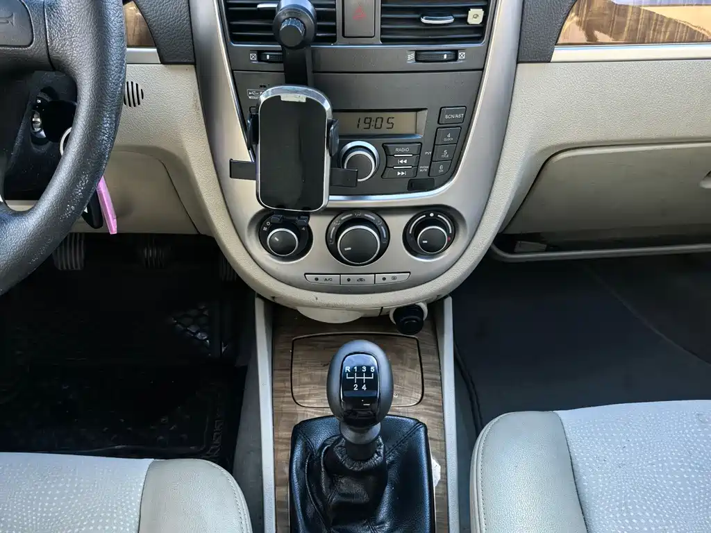 Buick Excelle — миниатюра 20