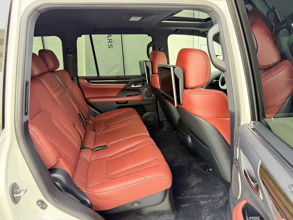 Lexus LX — миниатюра 19