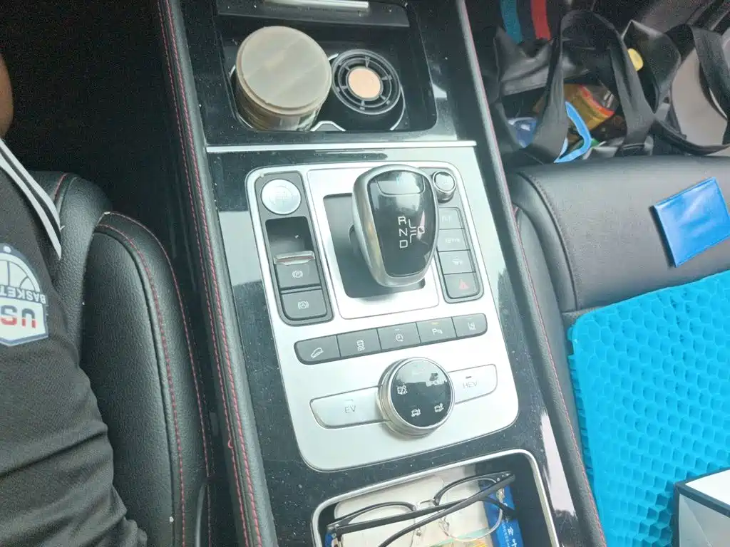 BYD Tang New Energy — миниатюра 15