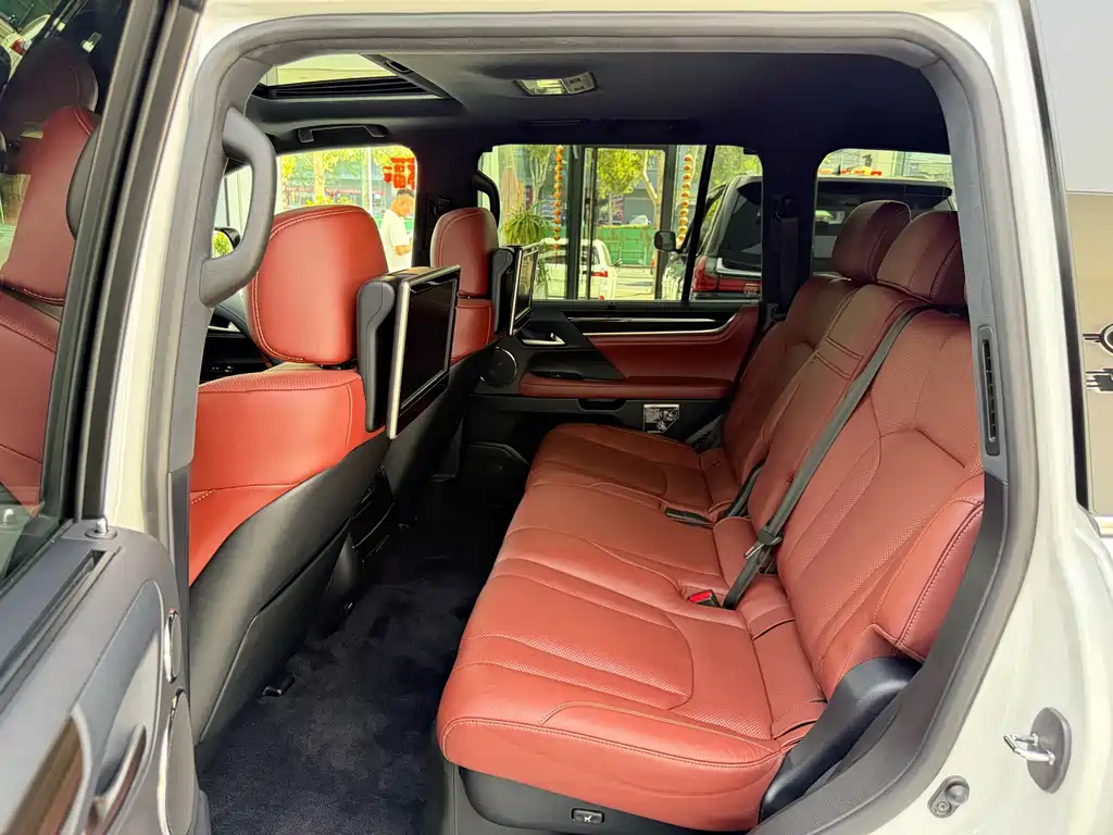 Lexus LX — миниатюра 5