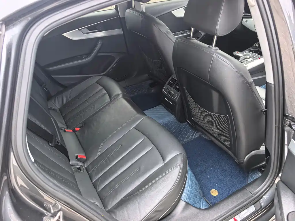 Audi A4L — миниатюра 11