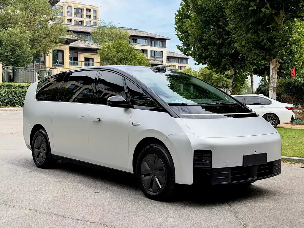 Li Auto Li MEGA — миниатюра 3