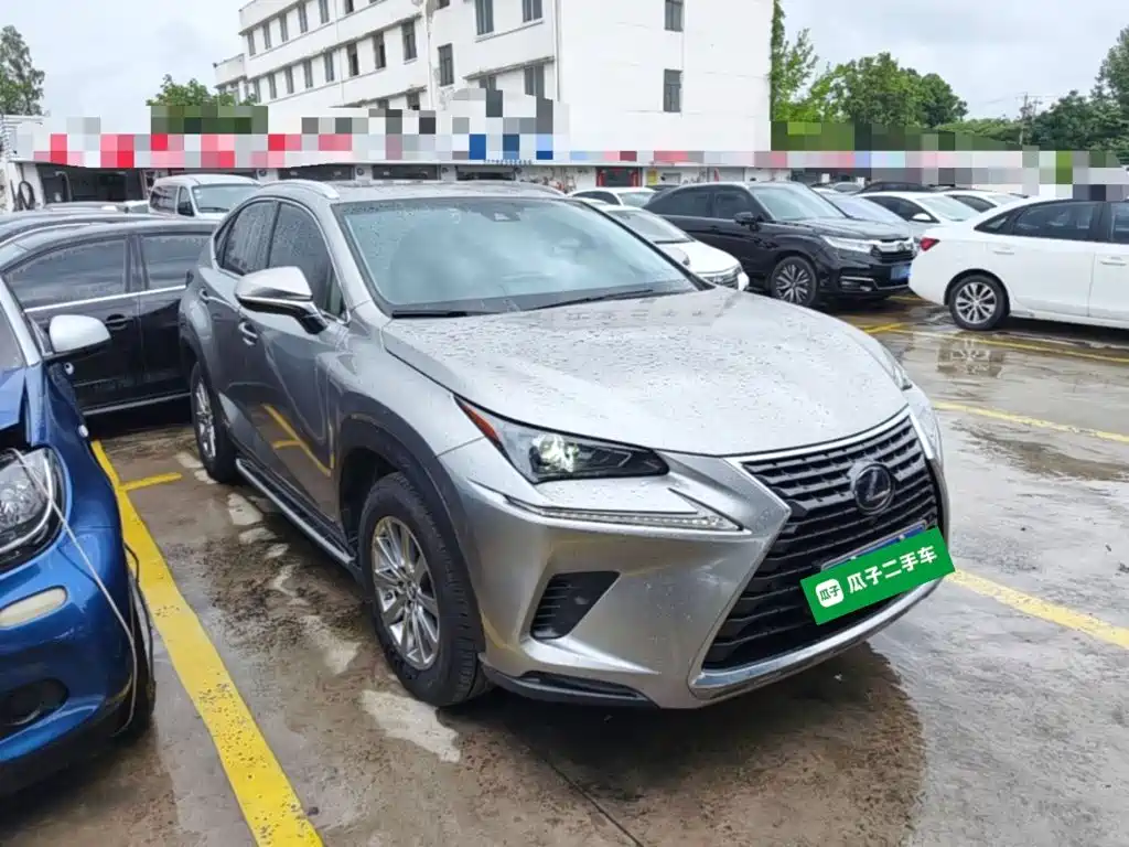 Lexus NX 2018 300h V