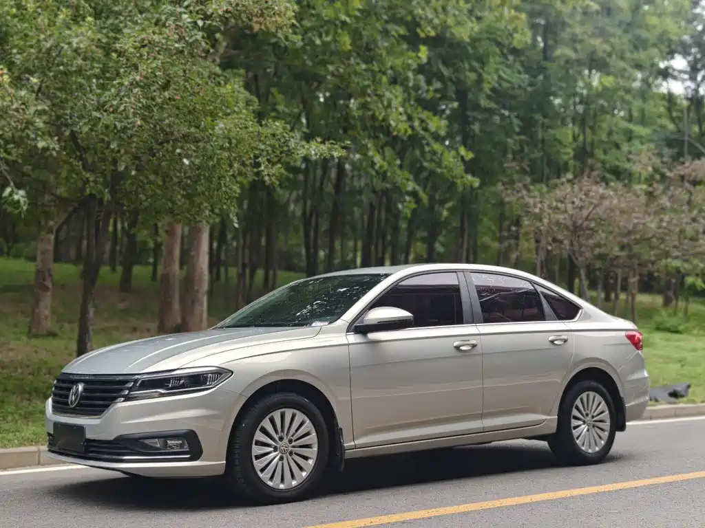 Volkswagen Lavida — миниатюра 2