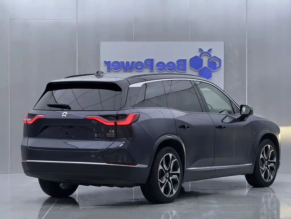 NIO ES8 2020 415KM мест